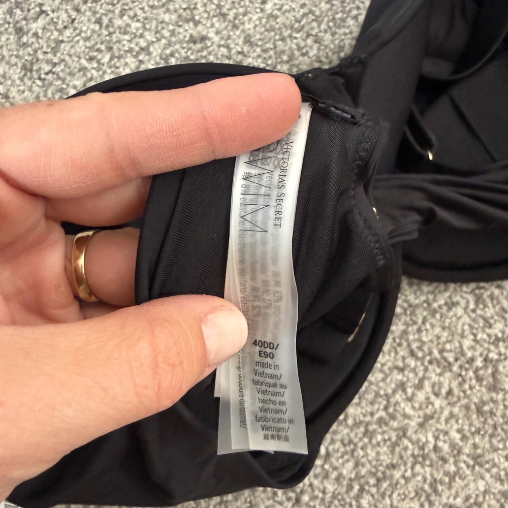 Victoria's Secret Black Underwire Bikini Top Removable Push-Up 40DD NEW - Picture 5 of 10